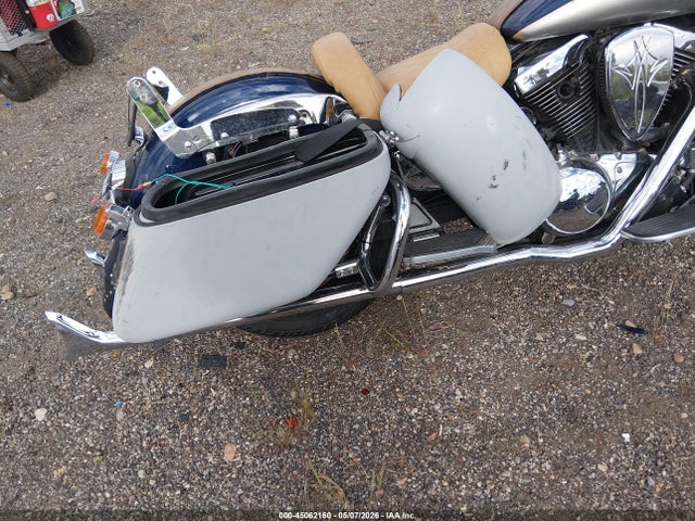 45062160 :رقم المزاد ، JKBVNAL144A028360 vin ، 2004 Kawasaki Vn1500 L مزاد بيع