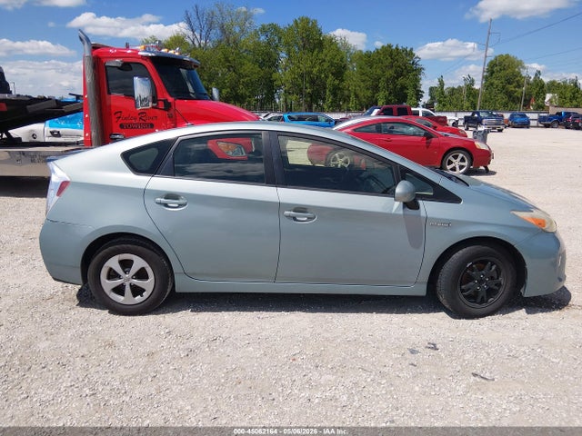 45062164 :رقم المزاد ، JTDKN3DU1E1750890 vin ، 2014 Toyota Prius Two مزاد بيع