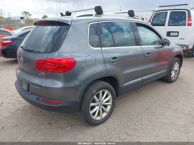 2017 Volkswagen Tiguan 2.0t Wolfsburg Edition მანქანა იყიდება აუქციონზე, vin: WVGSV7AX5HK039757, აუქციონის ნომერი: 45062211