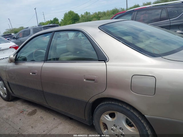 45062232 :رقم المزاد ، JT8BF28G2Y5089829 vin ، 2000 Lexus Es 300 مزاد بيع