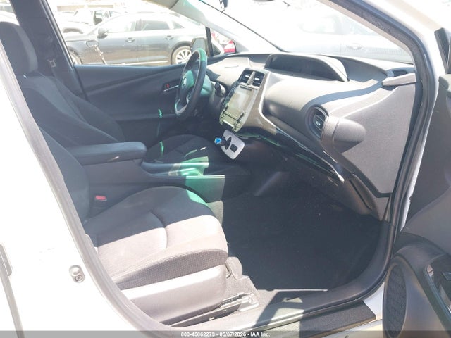 JTDKARFU0H3048354 Toyota Prius Two Eco