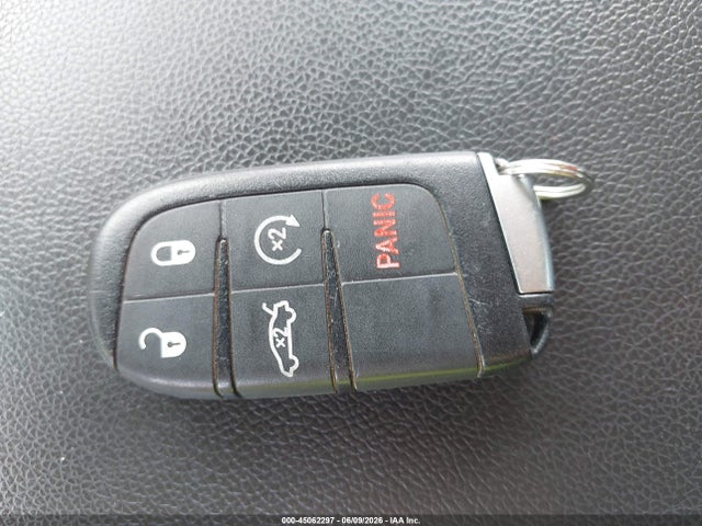 2C3CCABG2EH222146 Chrysler 300