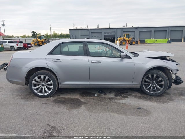 2C3CCABG2EH222146 Chrysler 300