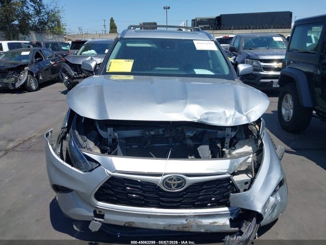 Продажа на аукционе авто 2021 Toyota Highlander Xle, vin: 5TDGZRBH3MS543518, номер лота: 45062299