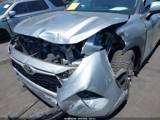 Продажа на аукционе авто 2021 Toyota Highlander Xle, vin: 5TDGZRBH3MS543518, номер лота: 45062299