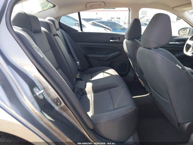 45062363 :رقم المزاد ، 1N4BL4DW9NN371390 vin ، 2022 Nissan Altima Sv Intelligent Awd مزاد بيع
