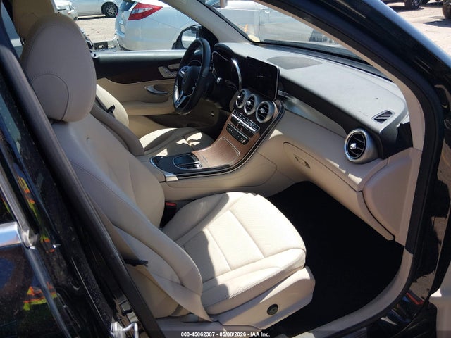 W1N0G8EB2LF823527 Mercedes-Benz Glc 300 4matic