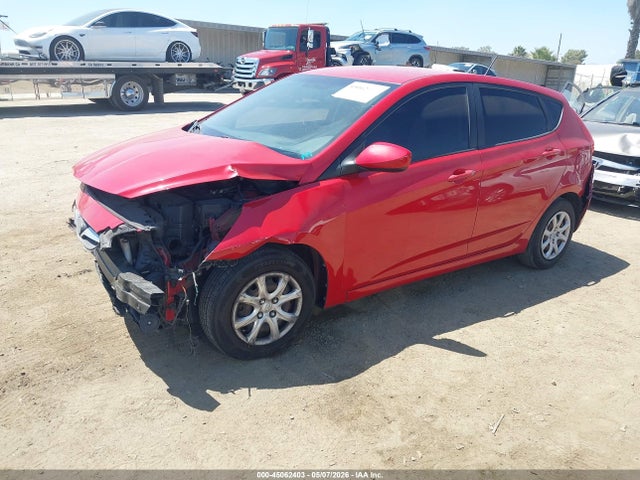 2013 Hyundai Accent Gs მანქანა იყიდება აუქციონზე, vin: KMHCT5AE0DU089591, აუქციონის ნომერი: 45062403
