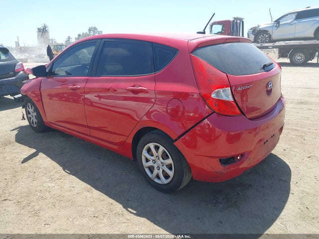 2013 Hyundai Accent Gs მანქანა იყიდება აუქციონზე, vin: KMHCT5AE0DU089591, აუქციონის ნომერი: 45062403