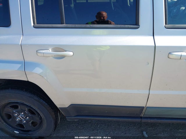 45062407 :رقم المزاد ، 1C4NJRBB5ED528302 vin ، 2014 Jeep Patriot Sport مزاد بيع