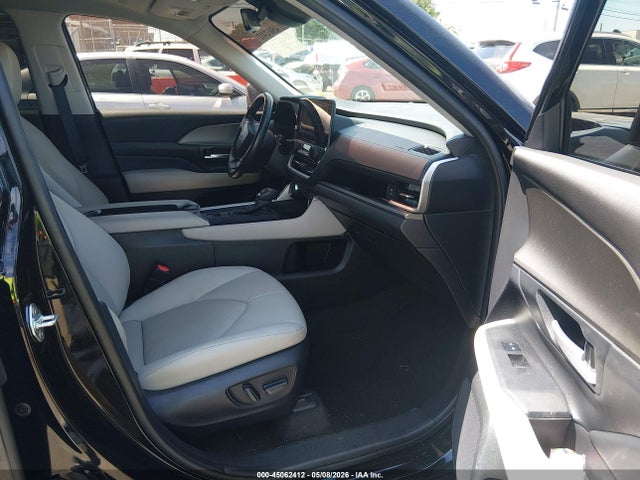 Aukcja sprzedaży 2024 Toyota Grand Highlander Xle, vin: 5TDAAAB58RS009250, numer aukcji: 45062412