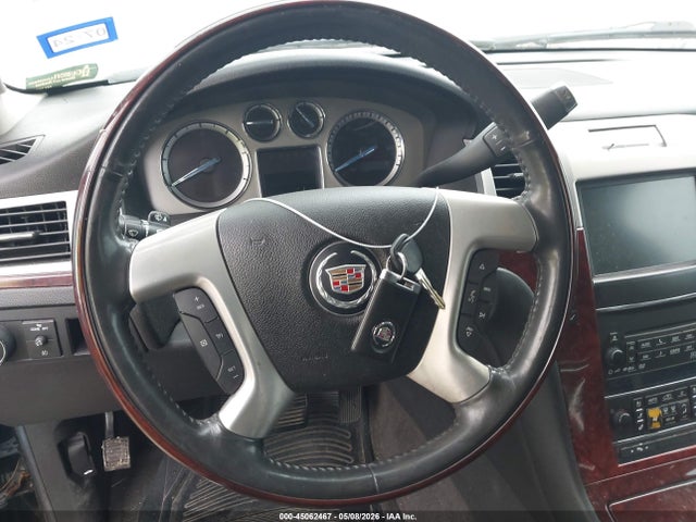 Auction sale of the 2011 Cadillac Escalade Standard, vin: 1GYS3AEF7BR355579, lot number: 45062467