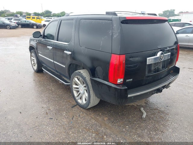 Auction sale of the 2011 Cadillac Escalade Standard, vin: 1GYS3AEF7BR355579, lot number: 45062467