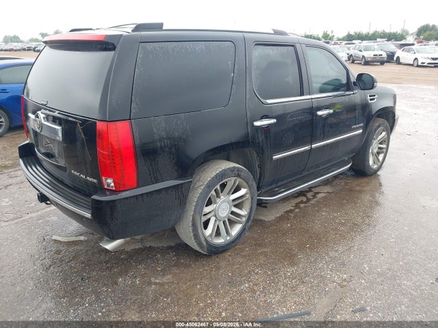 Auction sale of the 2011 Cadillac Escalade Standard, vin: 1GYS3AEF7BR355579, lot number: 45062467