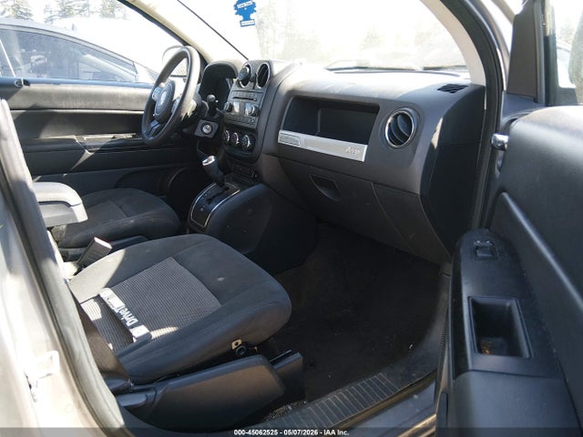 1C4NJCBA5ED882423 Jeep Compass Sport