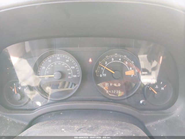 1C4NJCBA5ED882423 Jeep Compass Sport