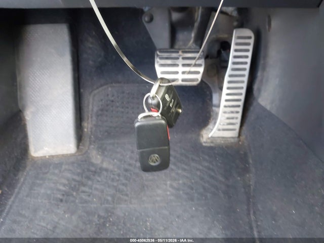 45062536 :رقم المزاد ، 3VWVT7AT6EM637880 vin ، 2014 Volkswagen Beetle 2.0t R-line مزاد بيع
