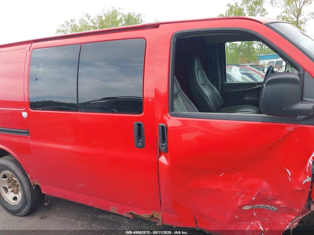 45062570 :رقم المزاد ، 1GCGG25U341147429 vin ، 2004 Chevrolet Express مزاد بيع