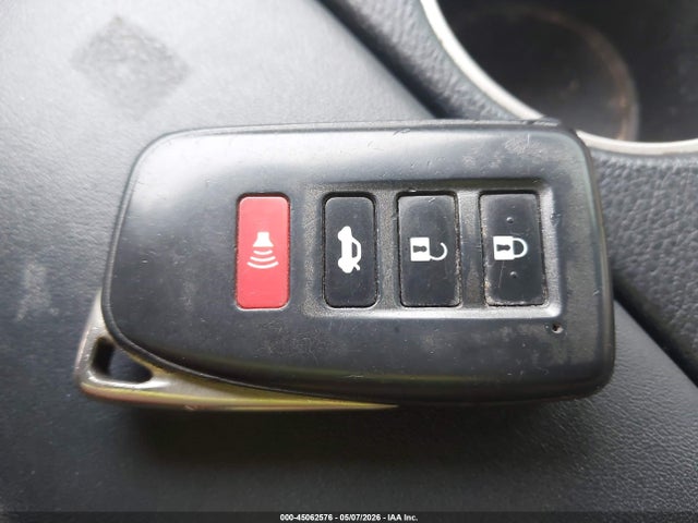 Lexus IS 300 2016 JTHCM1D20G5002295 Image 11