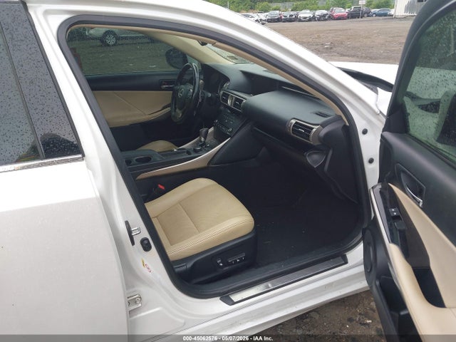 Lexus IS 300 2016 JTHCM1D20G5002295 Image 5