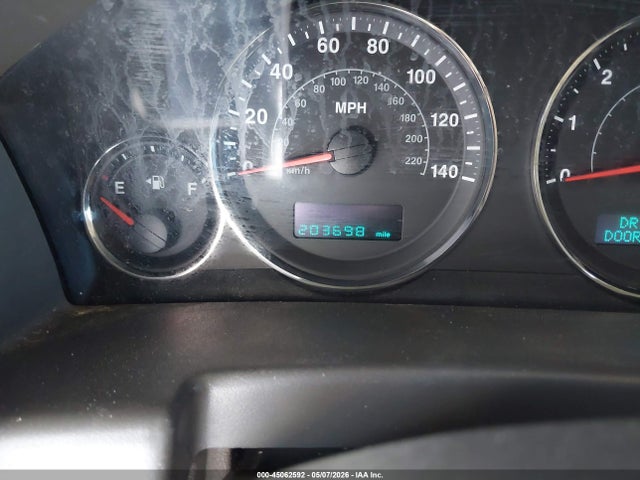2006 Jeep Commander მანქანა იყიდება აუქციონზე, vin: 1J8HG48K36C293663, აუქციონის ნომერი: 45062592