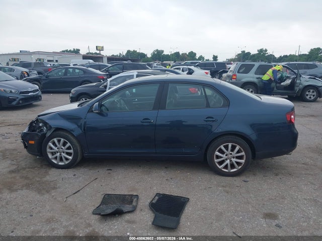 Aukcja sprzedaży 2010 Volkswagen Jetta Limited Edition, vin: 3VWRX7AJ3AM148013, numer aukcji: 45062602