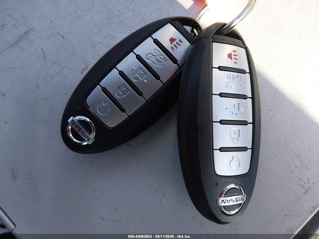 5N1AT2MT1KC731142 Nissan Rogue Sl