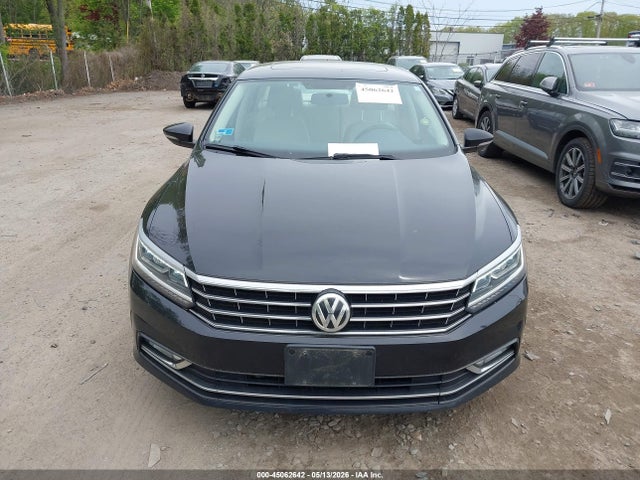 2017 Volkswagen Passat 1.8t Se მანქანა იყიდება აუქციონზე, vin: 1VWBT7A35HC010533, აუქციონის ნომერი: 45062642
