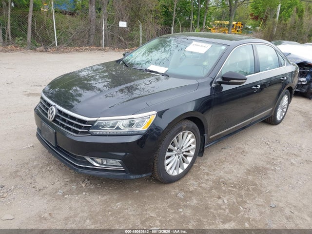 2017 Volkswagen Passat 1.8t Se მანქანა იყიდება აუქციონზე, vin: 1VWBT7A35HC010533, აუქციონის ნომერი: 45062642