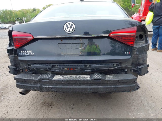 2017 Volkswagen Passat 1.8t Se მანქანა იყიდება აუქციონზე, vin: 1VWBT7A35HC010533, აუქციონის ნომერი: 45062642