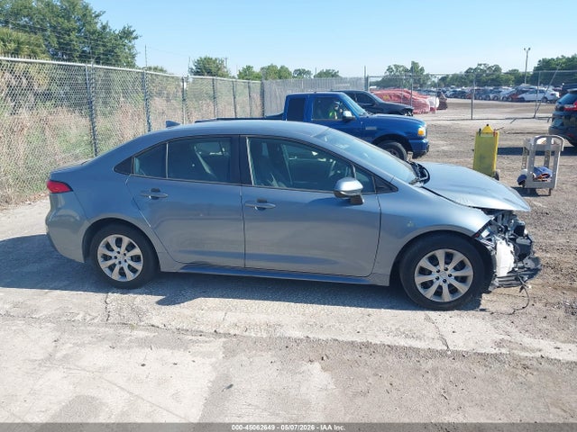45062649 :رقم المزاد ، 5YFEPMAE2MP212266 vin ، 2021 Toyota Corolla Le مزاد بيع