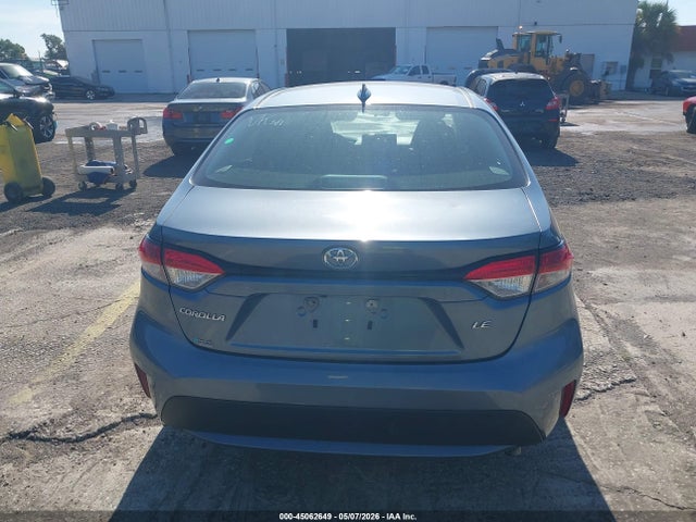 45062649 :رقم المزاد ، 5YFEPMAE2MP212266 vin ، 2021 Toyota Corolla Le مزاد بيع