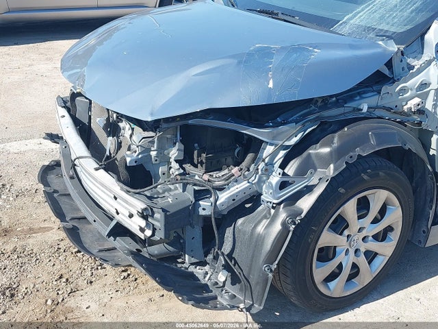 45062649 :رقم المزاد ، 5YFEPMAE2MP212266 vin ، 2021 Toyota Corolla Le مزاد بيع