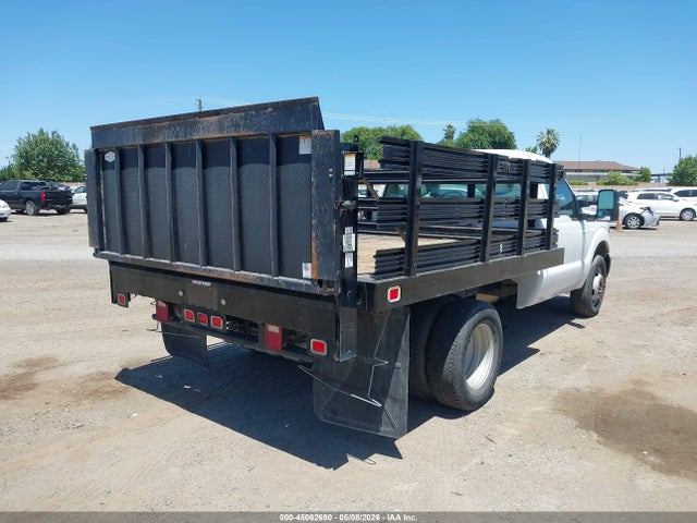 Ford F-350 Chassis Xl 2016 1FDRF3G6XGED31226 Image 4