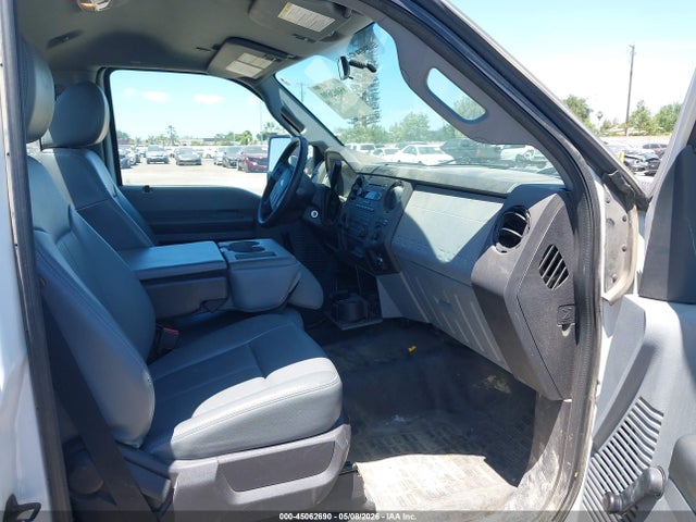 Ford F-350 Chassis Xl 2016 1FDRF3G6XGED31226 Image 5