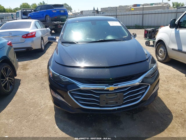 1G1ZD5ST7LF121702 Chevrolet Malibu Fwd Lt