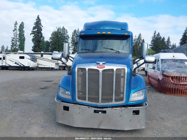 45062721 :رقم المزاد ، 1XPBDP9X5FD266443 vin ، 2015 Peterbilt 579 مزاد بيع