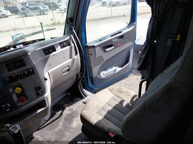 45062721 :رقم المزاد ، 1XPBDP9X5FD266443 vin ، 2015 Peterbilt 579 مزاد بيع