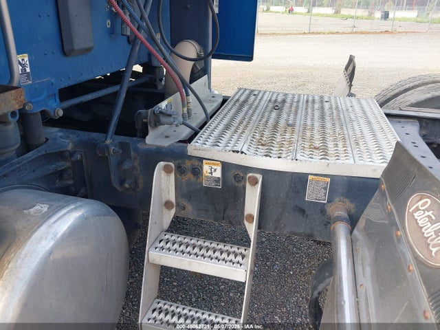 45062721 :رقم المزاد ، 1XPBDP9X5FD266443 vin ، 2015 Peterbilt 579 مزاد بيع