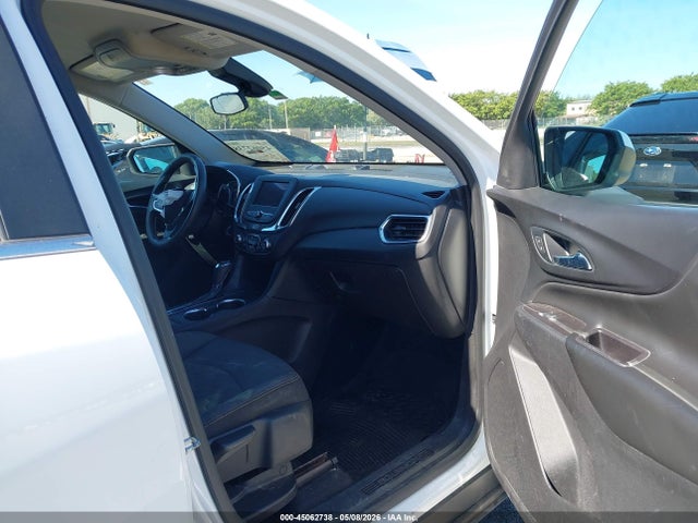 Продажа на аукционе авто 2021 Chevrolet Equinox Awd Lt, vin: 2GNAXUEV5M6130551, номер лота: 45062738