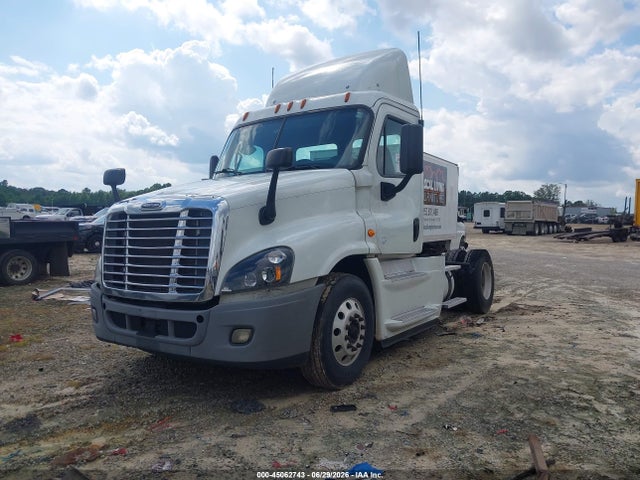 2016 Freightliner Cascadia 125 მანქანა იყიდება აუქციონზე, vin: 3AKBGDBG4GDHJ0862, აუქციონის ნომერი: 45062743