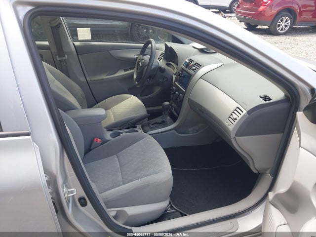 45062771 :رقم المزاد ، 1NXBU40EX9Z127520 vin ، 2009 Toyota Corolla Le مزاد بيع