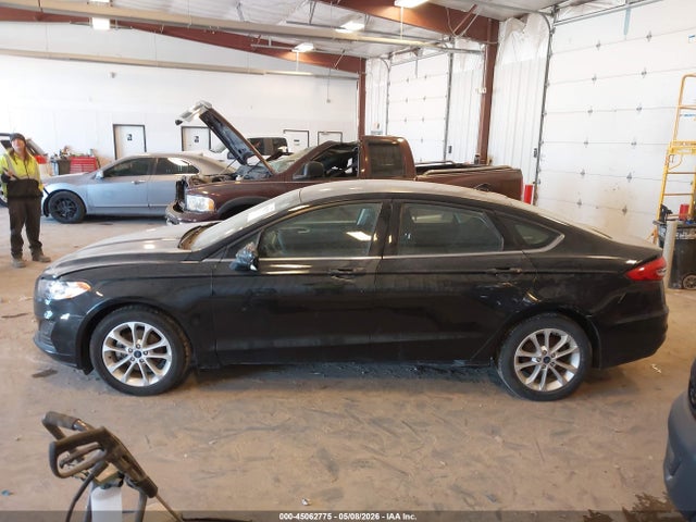 45062775 :رقم المزاد ، 3FA6P0HD3LR256060 vin ، 2020 Ford Fusion Se مزاد بيع