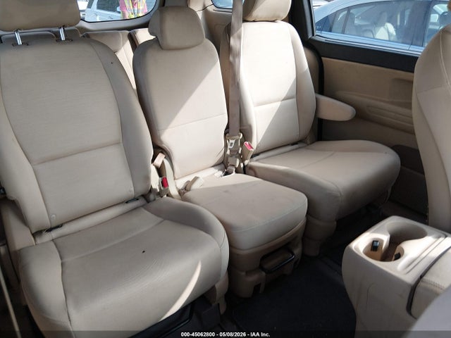Продажа на аукционе авто 2015 Kia Sedona Lx, vin: KNDMB5C15F6021557, номер лота: 45062800