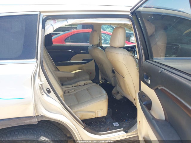 Toyota Highlander Limited V6 2015 5TDYKRFH2FS055019 Image 8