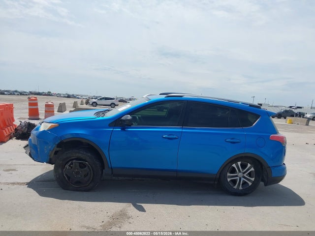 Продаж на аукціоні авто 2017 Toyota Rav4 Le, vin: JTMZFREV5HJ117108, номер лоту: 45062822