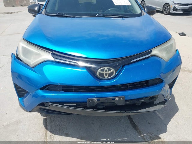 Продаж на аукціоні авто 2017 Toyota Rav4 Le, vin: JTMZFREV5HJ117108, номер лоту: 45062822