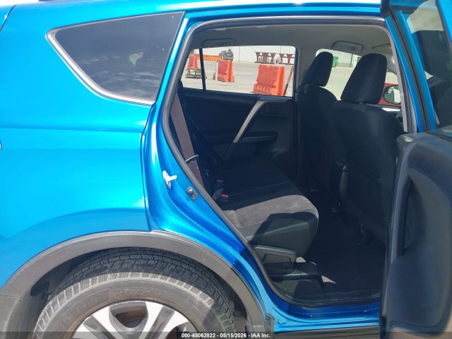 Продаж на аукціоні авто 2017 Toyota Rav4 Le, vin: JTMZFREV5HJ117108, номер лоту: 45062822