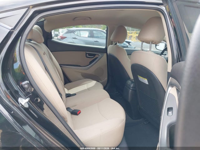 Продажа на аукционе авто 2016 Hyundai Elantra Se, vin: 5NPDH4AE8GH654253, номер лота: 45062889