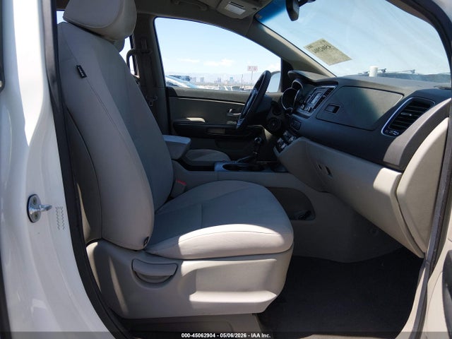 Продажа на аукционе авто 2016 Kia Sedona L, vin: KNDMA5C10G6152531, номер лота: 45062904